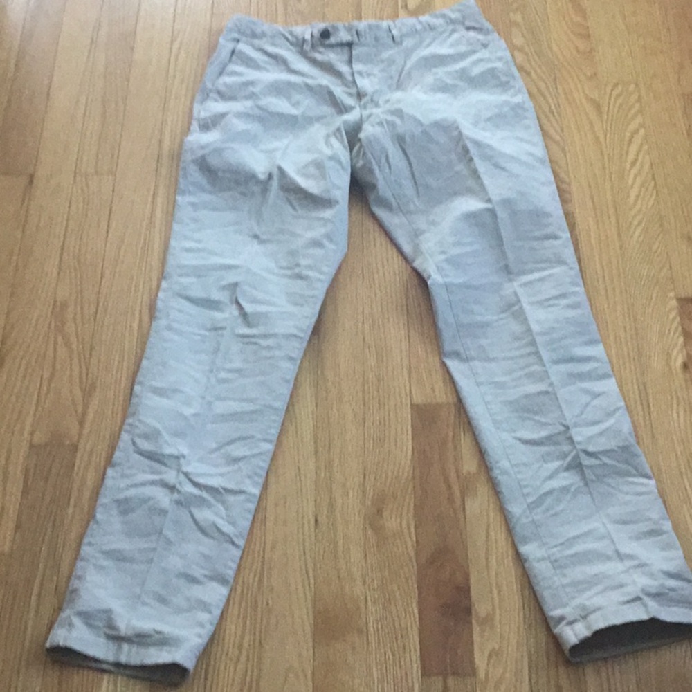 Men's 98% cotton chinos. Size 32. Made in Portugal